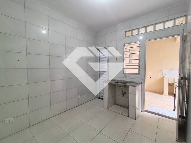 Locação em Vila Romanópolis - Ferraz de Vasconcelos