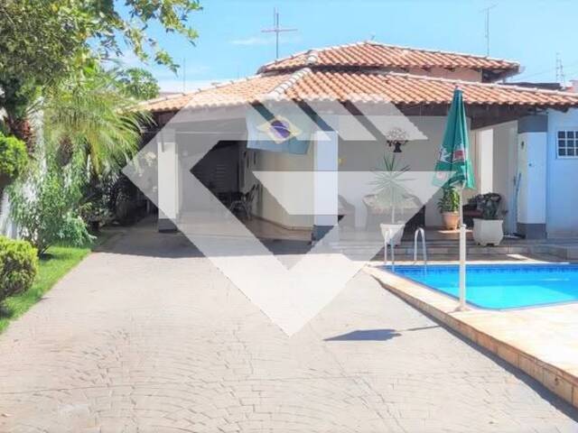 #CA1480 - Casa para Venda em Birigui - SP - 2
